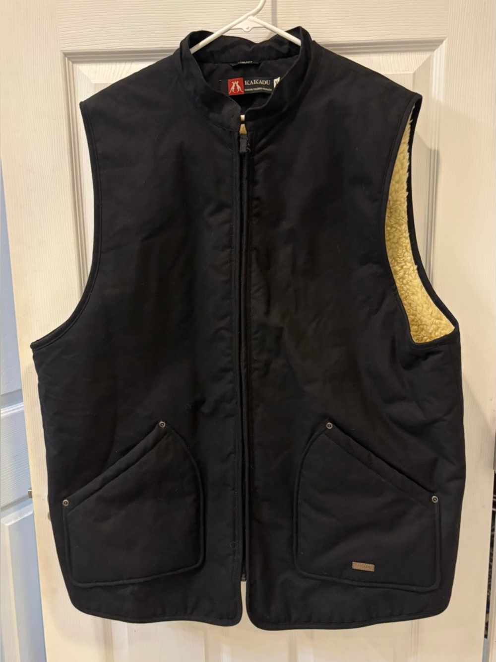 Kakadu MensBlack Sherpa-Lined Men's Vest